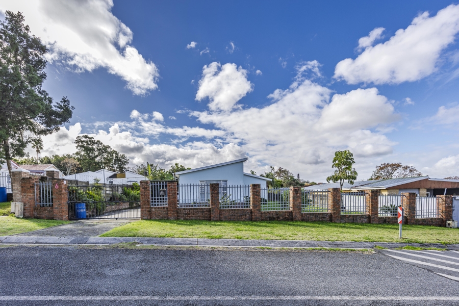 3 Bedroom Property for Sale in Amalinda North Eastern Cape